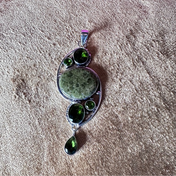 Artisan Green Gemstone Pendant  “volcanic chrysotile” dangle Pendant only - Picture 10 of 11